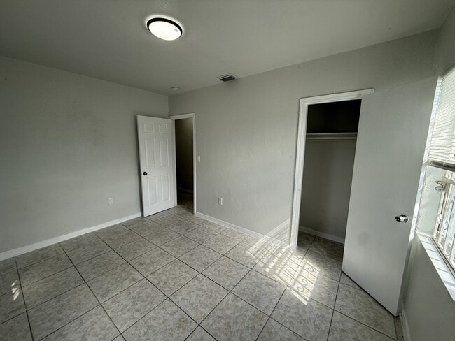 15331 NW 29th Ave in Opa Locka, FL - Building Photo - Building Photo