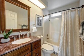 369 Summer Rain Dr in Windsor, CA - Building Photo - Building Photo