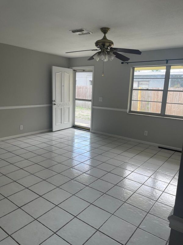 4425 Stevens Rd in Lake Worth Beach, FL - Building Photo - Building Photo