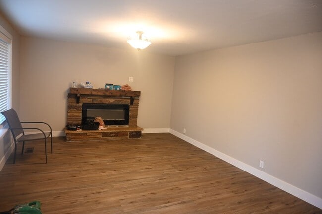 3474 W San Carlos Dr in West Valley City, UT - Foto de edificio - Building Photo