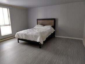 200 Highland Ave, Unit 411 in State College, PA - Foto de edificio - Building Photo