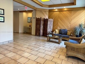 20850 San Simeon Way in Miami, FL - Building Photo - Building Photo