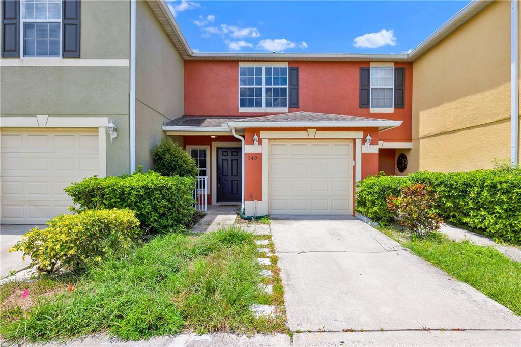 540 Cresting Oak Cir in Orlando, FL - Building Photo
