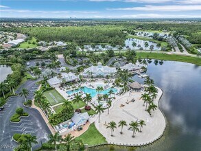 14226 Charthouse Cir in Naples, FL - Building Photo - Building Photo