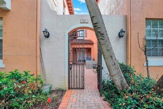 501 SW 146th Terrace in Pembroke Pines, FL - Building Photo - Building Photo