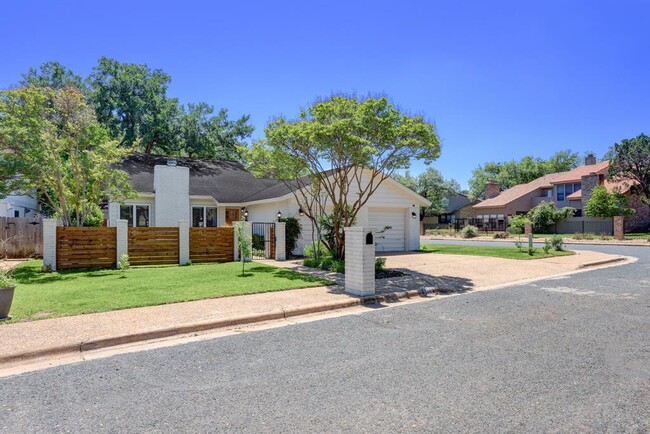 property at 5609 Courtyard Cove