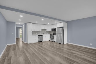 104 Mansfield C in Boca Raton, FL - Building Photo - Building Photo