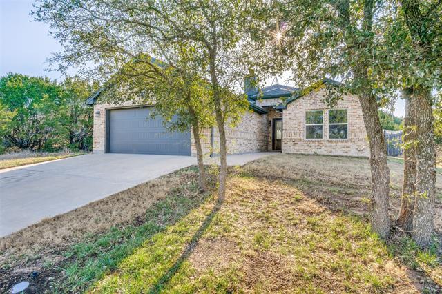 2621 White Rock Dr in Granbury, TX - Building Photo - Building Photo