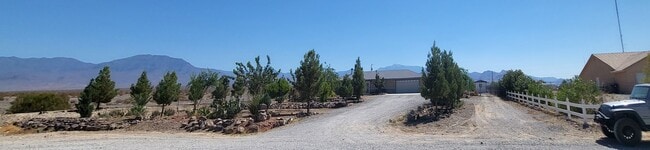 831 David Adam Rd in Pahrump, NV - Building Photo - Building Photo