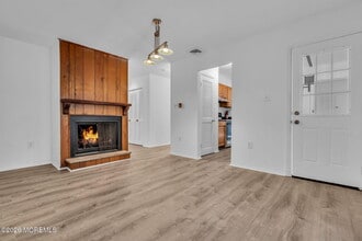 166 E Holly Ln in Little Egg Harbor Township, NJ - Building Photo - Building Photo