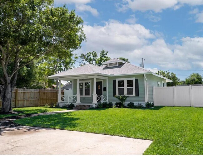 4058 39th Ave N in St. Petersburg, FL - Building Photo - Building Photo