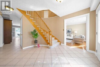 955 Snowbird St in Oshawa, ON - Building Photo - Building Photo