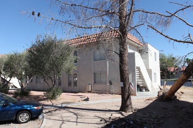 Hillsboro Manor in Las Vegas, NV - Foto de edificio - Building Photo