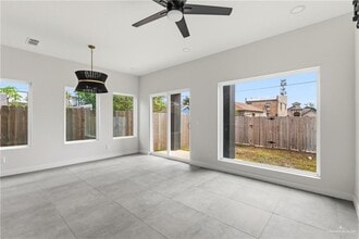 14 Bicentennial Blvd in McAllen, TX - Building Photo - Building Photo