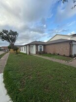 13426 Sanderford Ln in Houston, TX - Building Photo