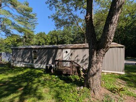 412 McElhaney Rd in Travelers Rest, SC - Building Photo