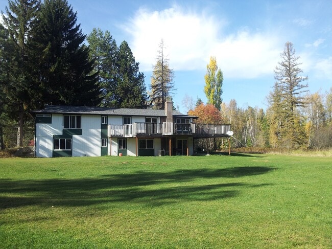 property at 3441 N Kootenai Rd