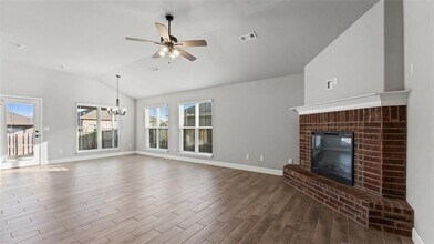 5902 NW Hoover St in Bentonville, AR - Building Photo - Building Photo