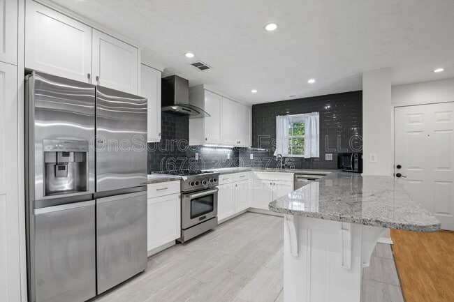 property at 2110 Augusta Dr