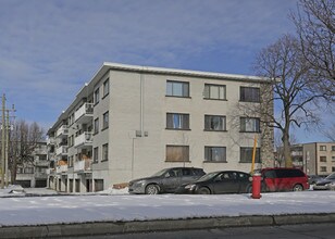 415 Thompson Boul in Montréal, QC - Building Photo - Building Photo