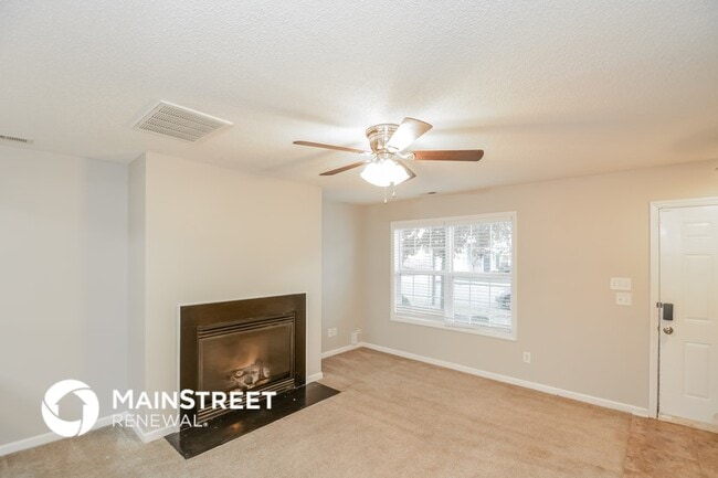 808 Woodside Park Ln in Durham, NC - Foto de edificio - Building Photo