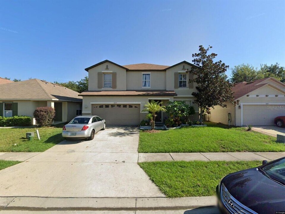 16821 Gold Star Ct in Clermont, FL - Building Photo