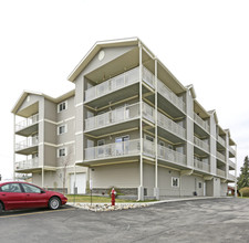 Mountainview Manor in Black Diamond, AB - Building Photo - Building Photo