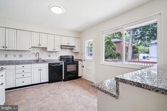 4503 Traymore St in Bethesda, MD - Building Photo - Building Photo