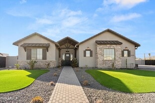 20319 E Orch Ln in Queen Creek, AZ - Building Photo