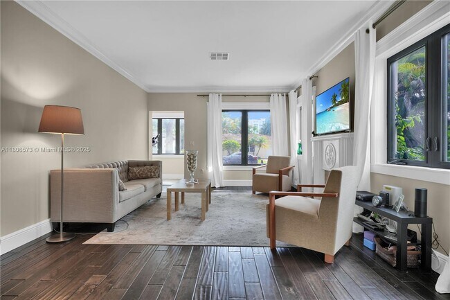 311 Fluvia Ave in Coral Gables, FL - Building Photo - Building Photo