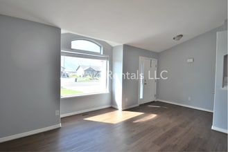 564 800 E in Wellsville, UT - Building Photo - Building Photo