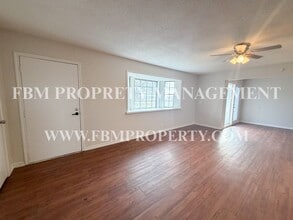 107 Berrys Chapel Rd in Milford, TX - Foto de edificio - Building Photo