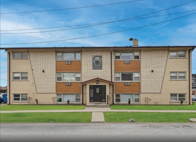 property at 7538 W Lawrence Ave
