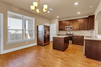 3906 Ashton Dr in Sanger, TX - Building Photo - Building Photo