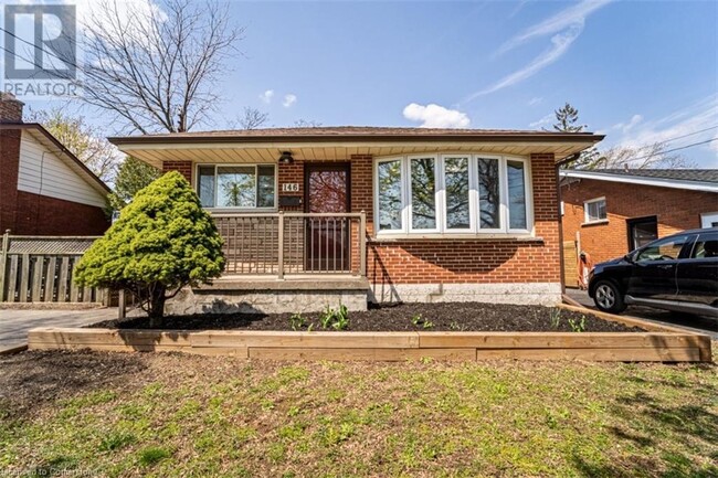 146 Welbourn Dr in Hamilton, ON - Building Photo - Building Photo