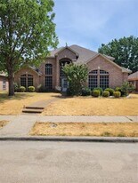 1728 Shadow Crk in Mesquite, TX - Building Photo