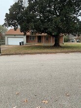 2349 Ridgeland St in Memphis, TN - Building Photo - Building Photo