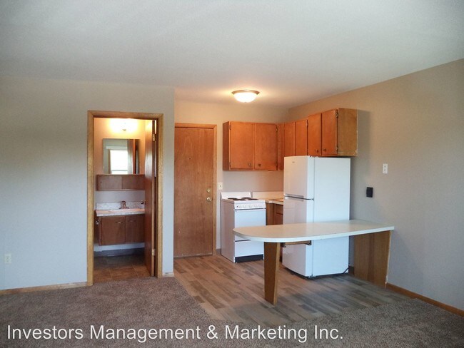 Terrace Heights in Minot, ND - Building Photo - Building Photo