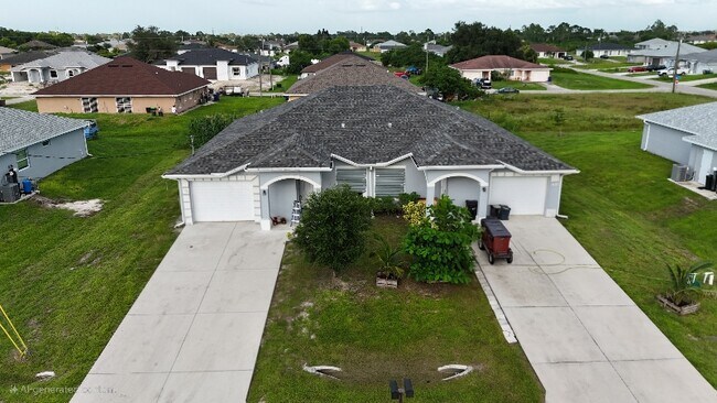 1137-1139 Ichabod Ave in Lehigh Acres, FL - Building Photo - Building Photo