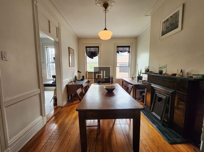 425 Metropolitan Ave in Brooklyn, NY - Building Photo - Building Photo