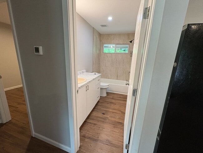 706 S Burleson St in Kyle, TX - Building Photo - Building Photo