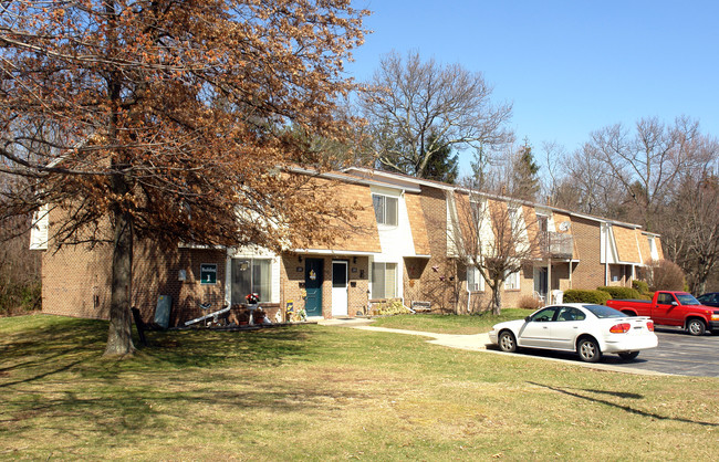 Greenbrier Estates in Beckley, WV - Building Photo - Building Photo