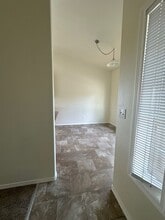 5096 Larch Ln in Klamath Falls, OR - Foto de edificio - Building Photo