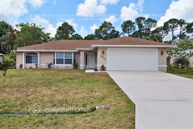 property at 1070 SW Aurelia Ave