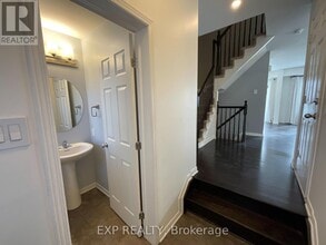 152 Maravista Dr in Ottawa, ON - Building Photo - Building Photo