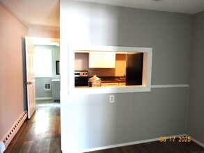 58 Main St in Somers, CT - Building Photo - Building Photo
