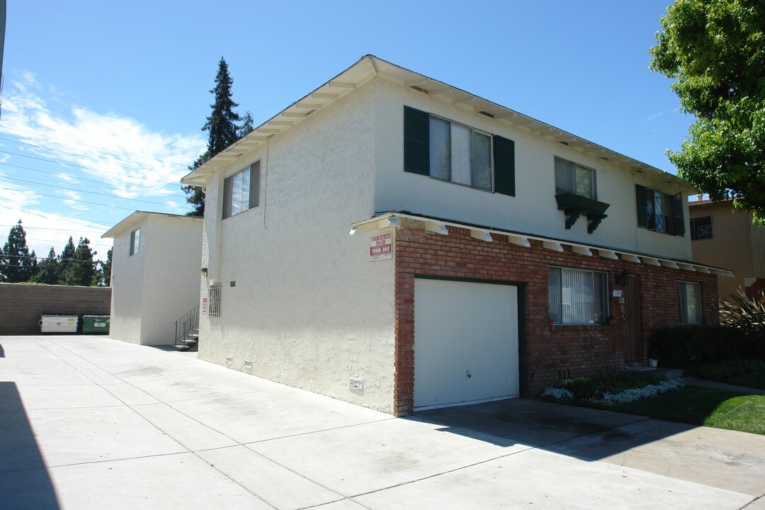 780 Deland Ave in San Jose, CA - Foto de edificio