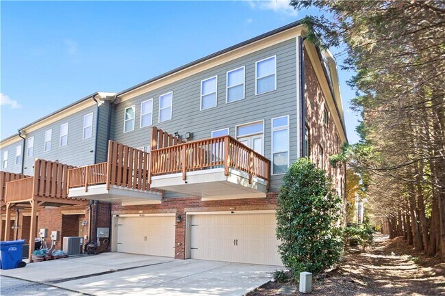 2253 Lavista Ct NE in Atlanta, GA - Building Photo - Building Photo