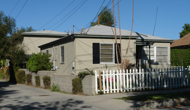 437 Michigan Ave in Pasadena, CA - Building Photo - Building Photo