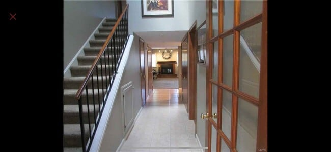 property at 372 Summerhaven Dr N